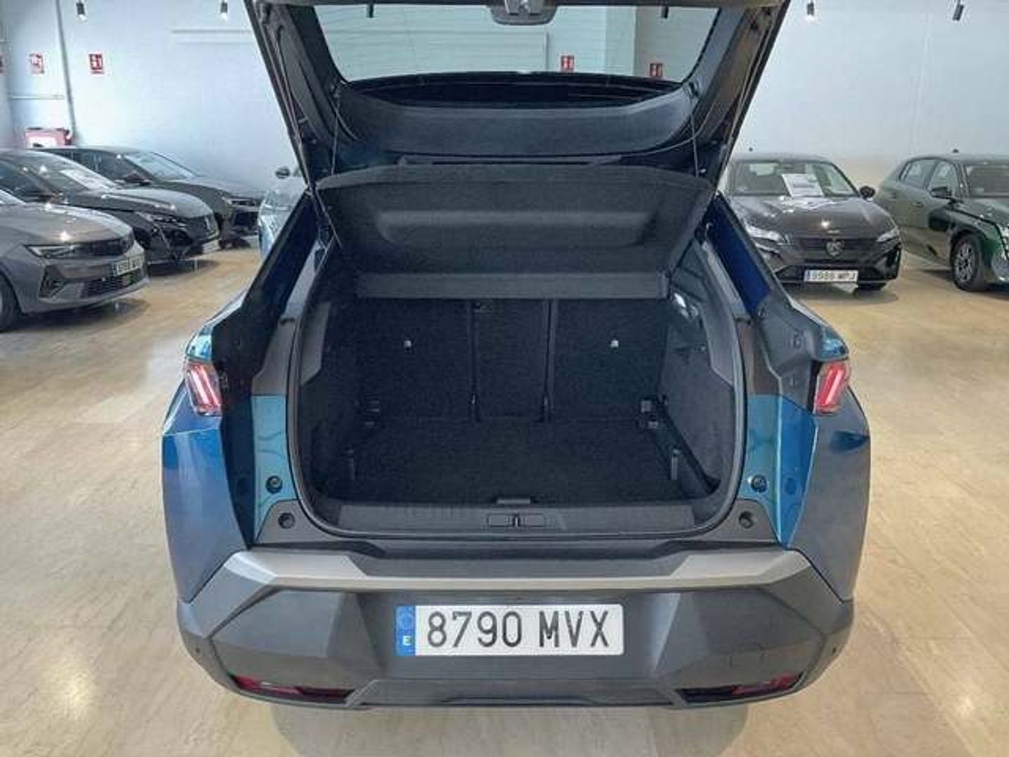 Peugeot 3008 Allure Hybrid eDCS6 100 kW (136 CV)