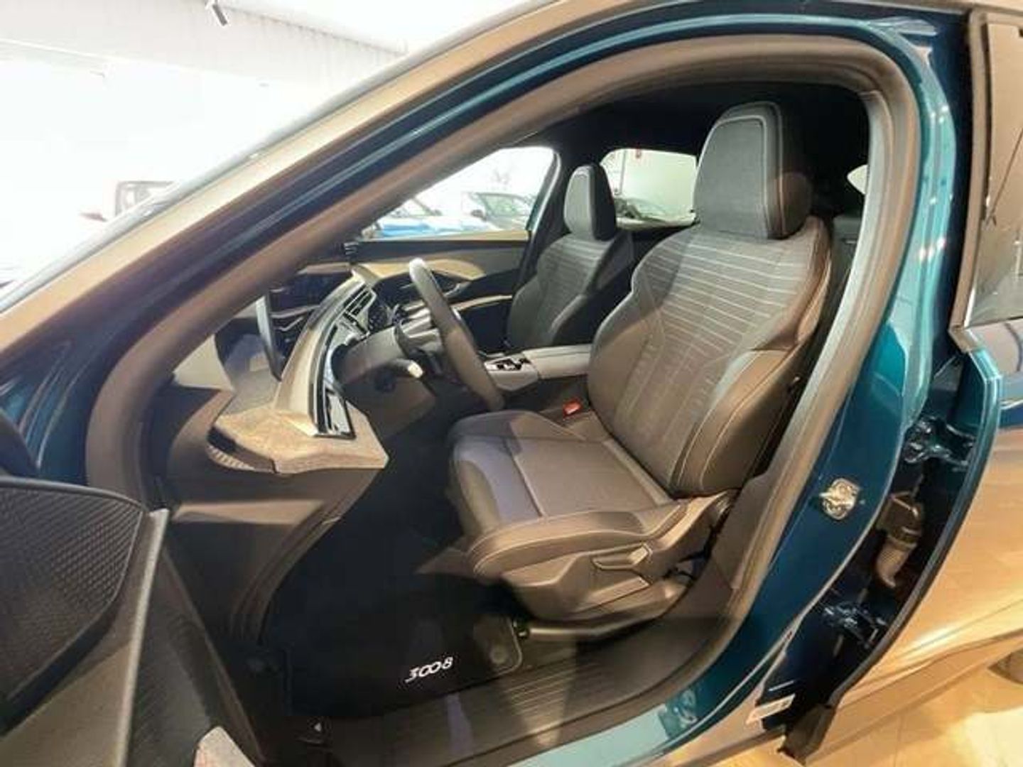 Peugeot 3008 Allure Hybrid eDCS6 100 kW (136 CV)