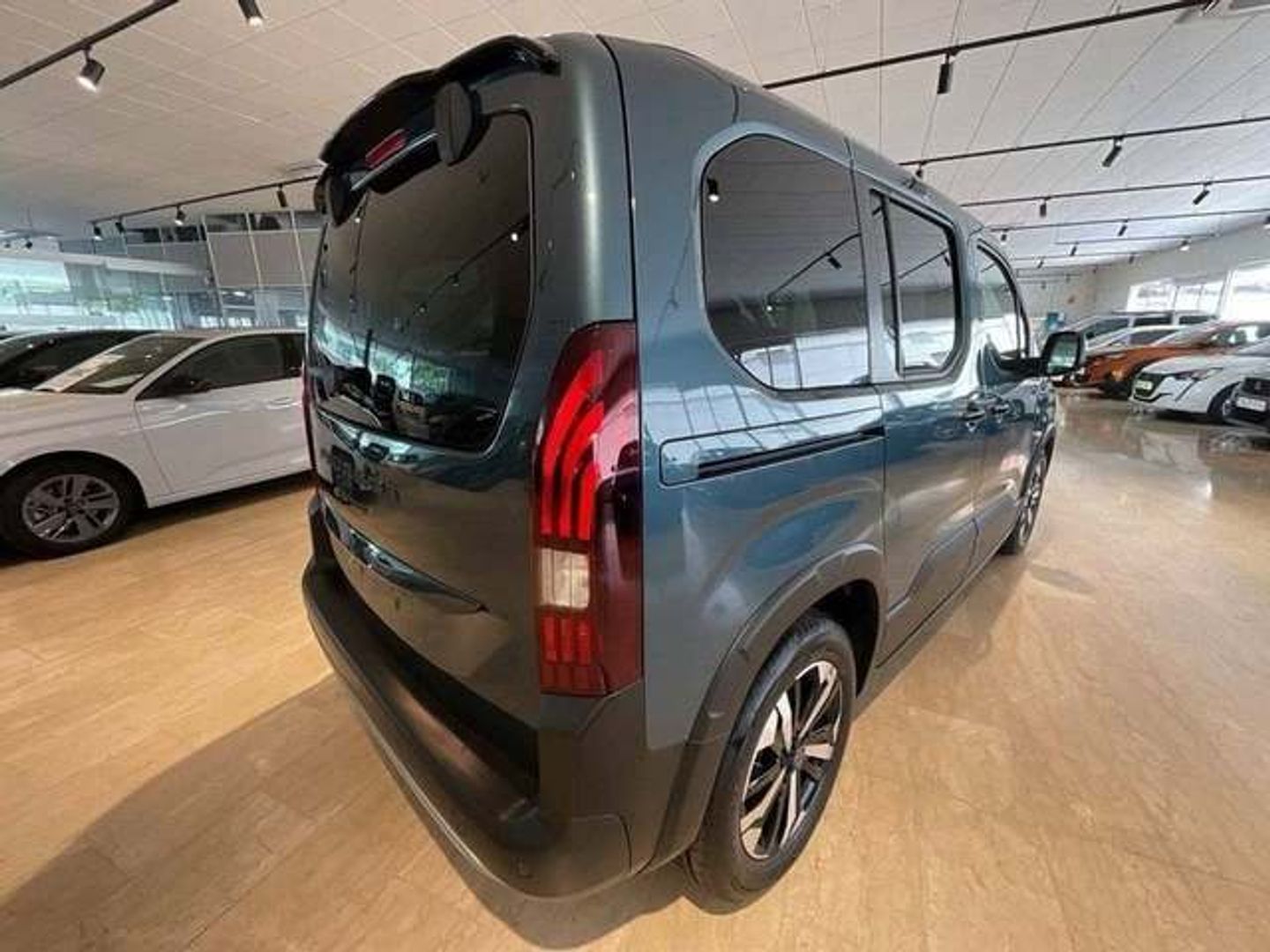 Peugeot e-Rifter GT Standard 100 kW (136 CV)