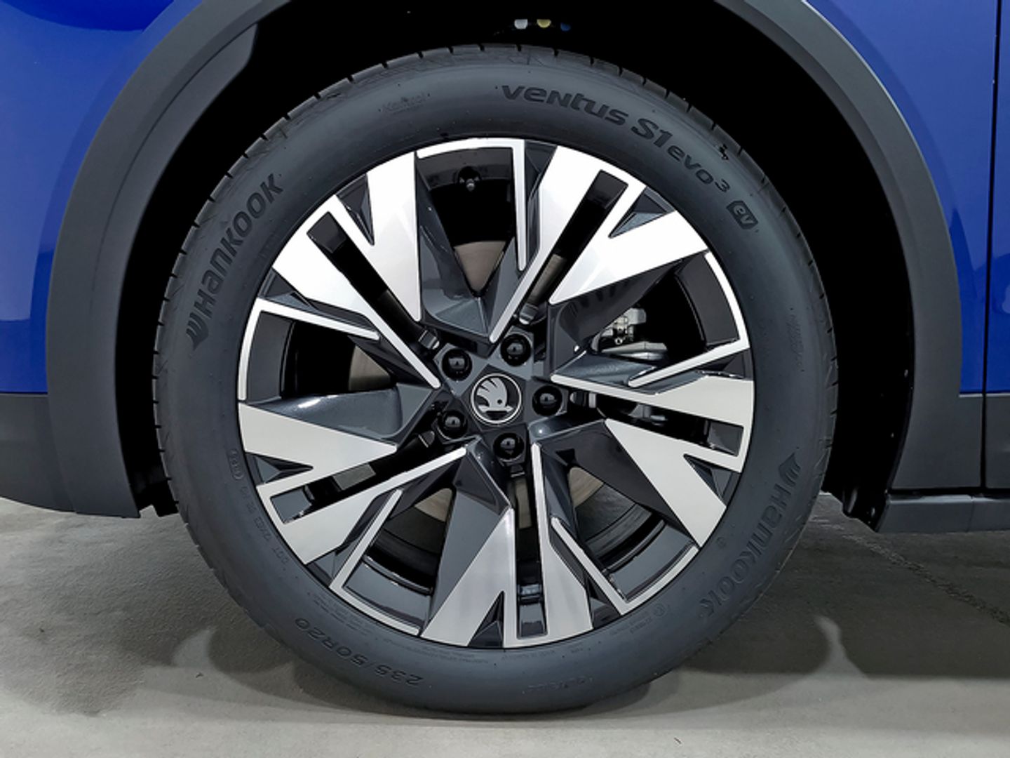Skoda Elroq 63 kWh Sportline 150 kW (204 CV)