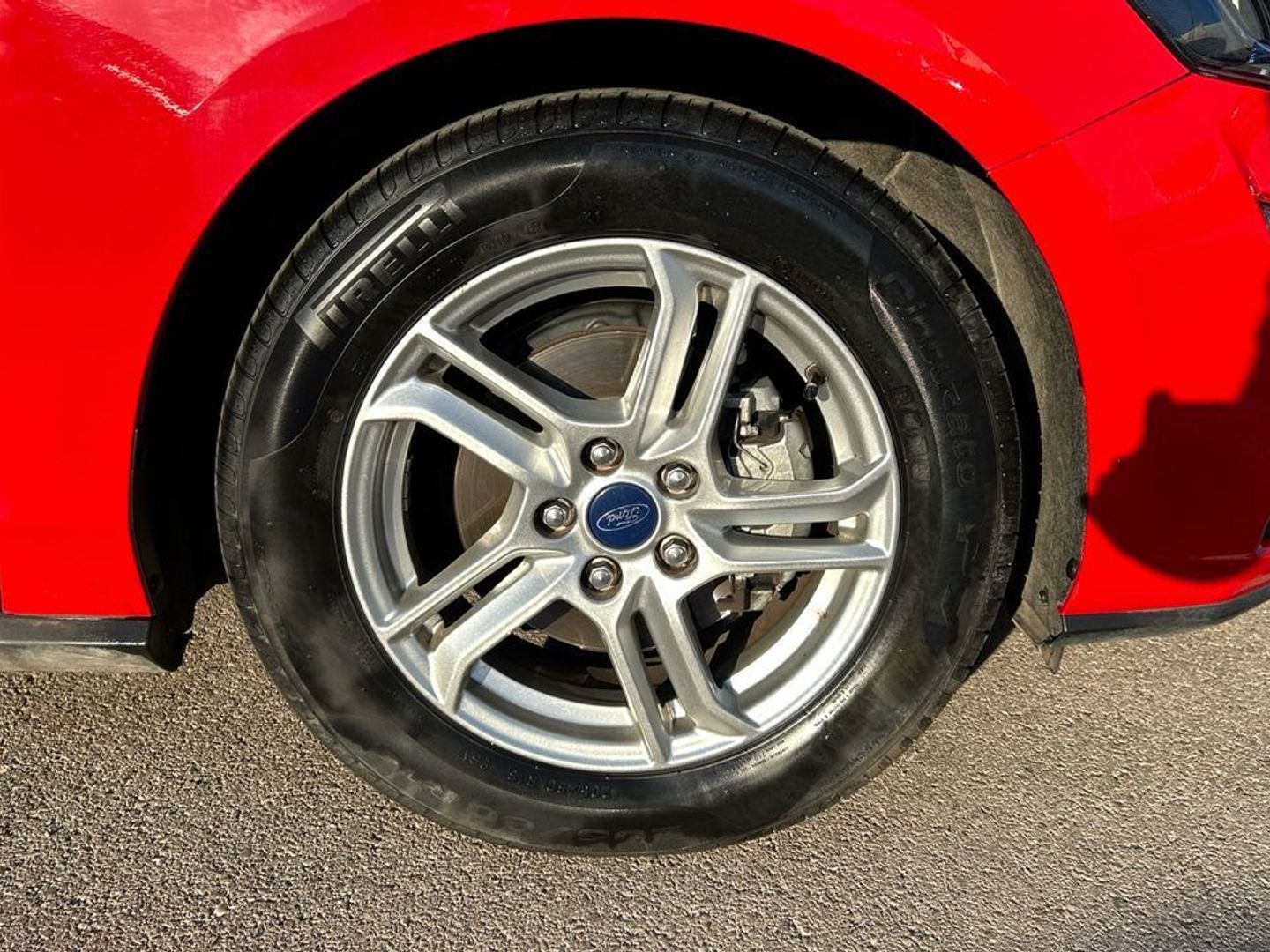 Ford Focus 1.5 Ecoblue Trend+ 88 kW (120 CV) Rojo Sedan