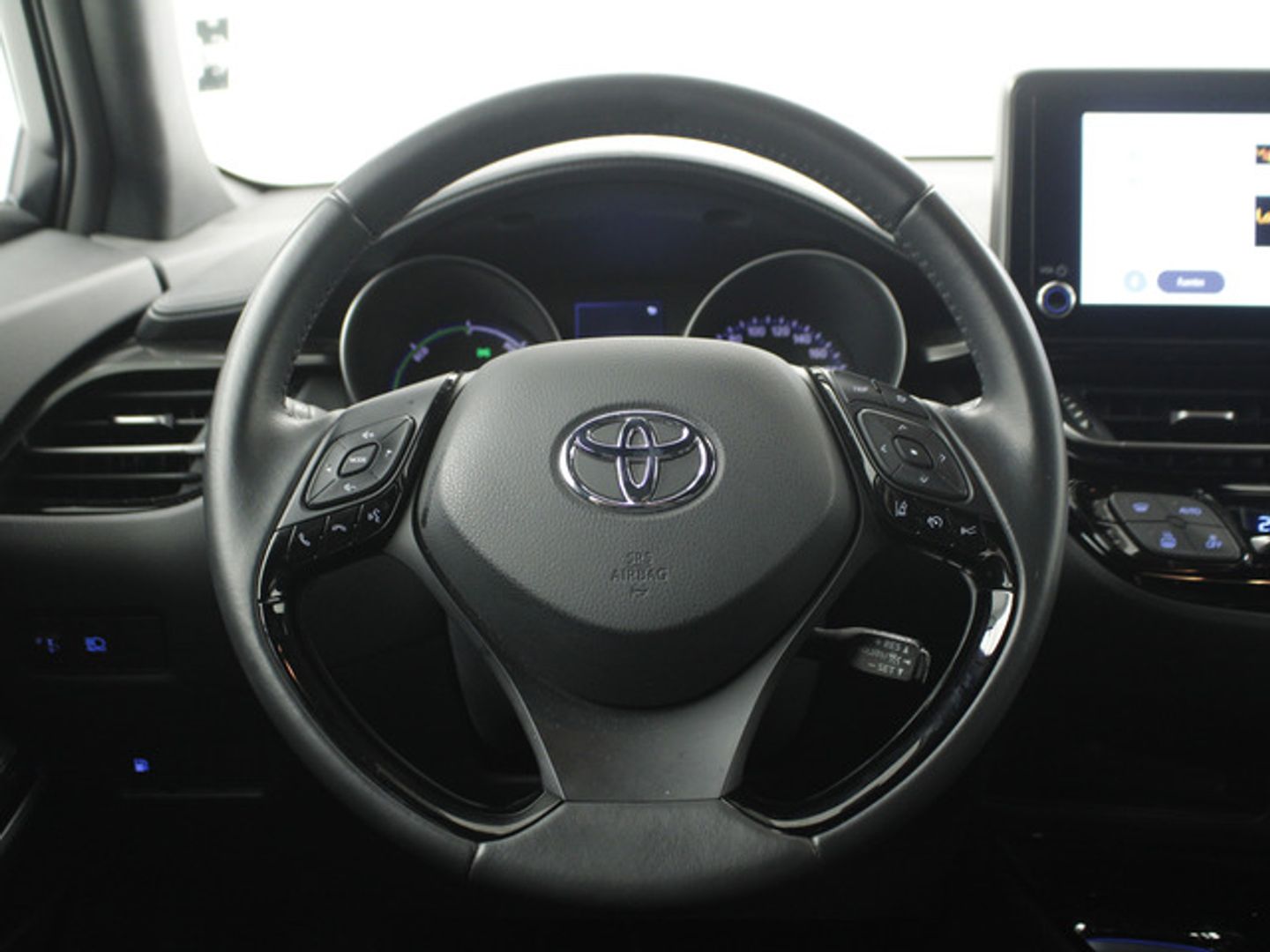 Toyota C-HR 1.8 125H Advance 90 kW (122 CV)