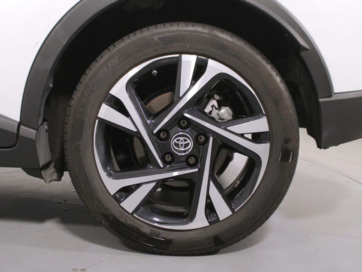 Toyota C-HR 1.8 125H Advance 90 kW (122 CV)