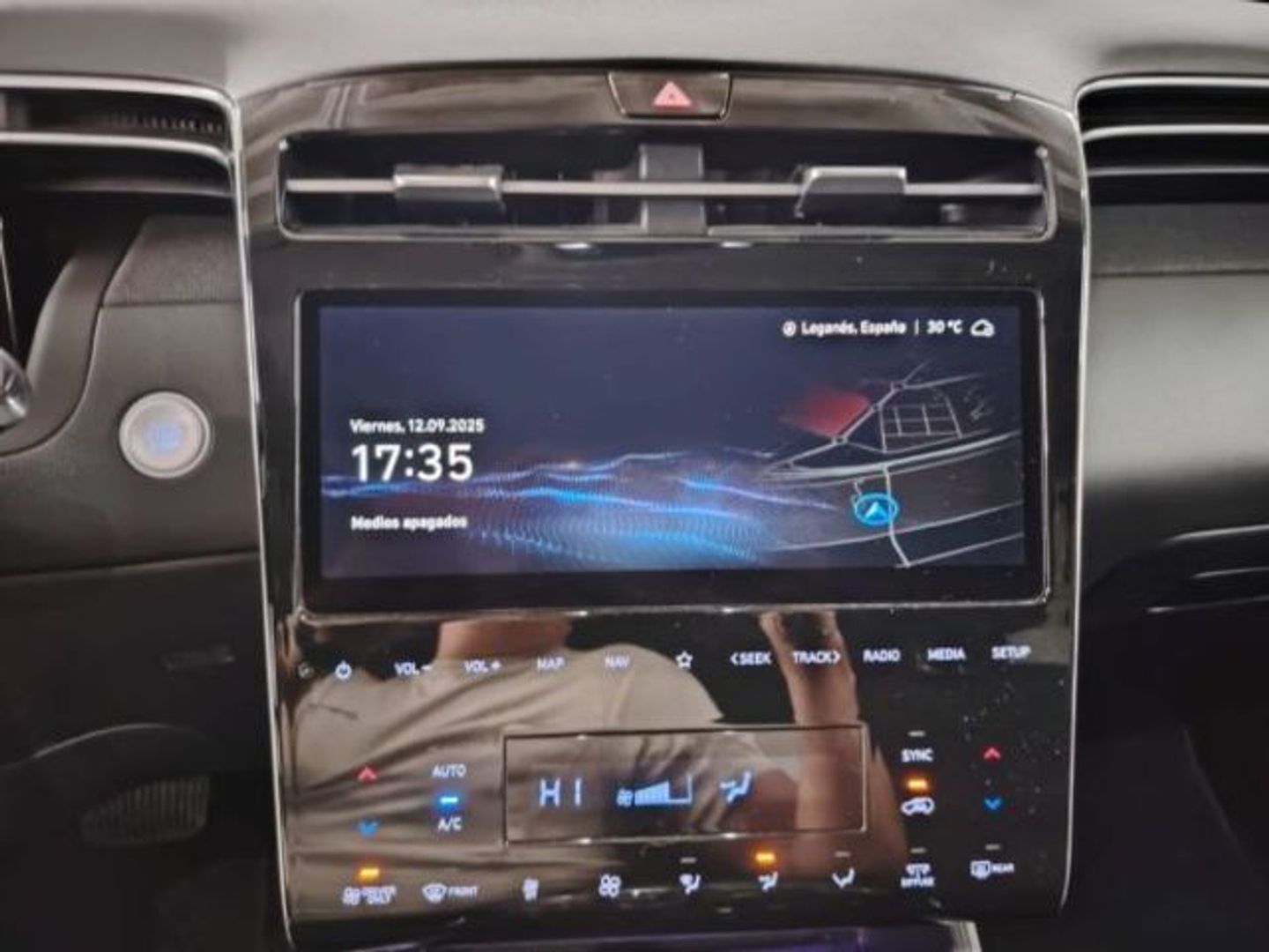 Hyundai Tucson 1.6 TGDI PHEV Tecno Sky 4x4 Auto 195 kW (265 CV) Gris SUV