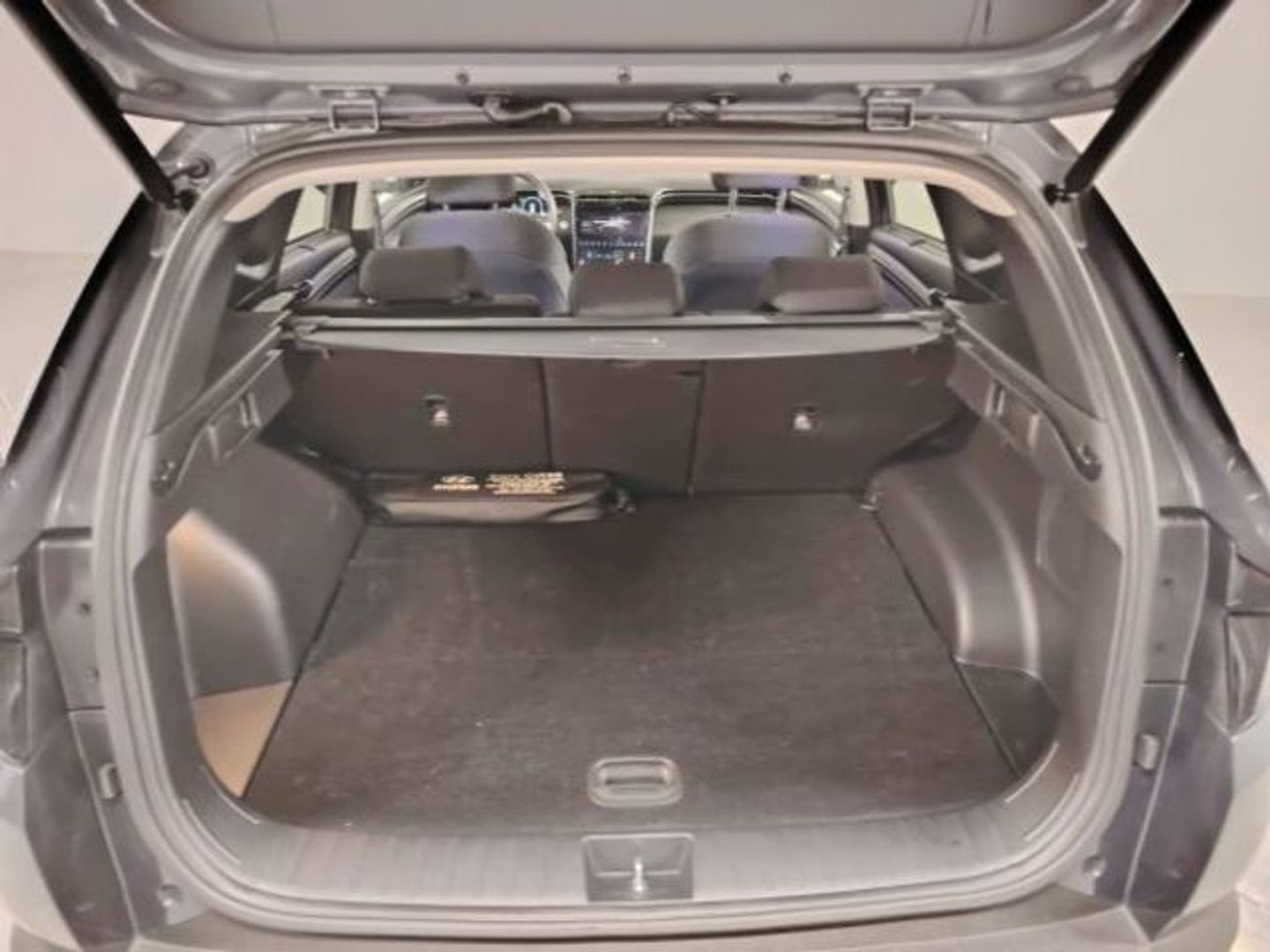 Hyundai Tucson 1.6 TGDI PHEV Tecno Sky 4x4 Auto 195 kW (265 CV) Gris SUV