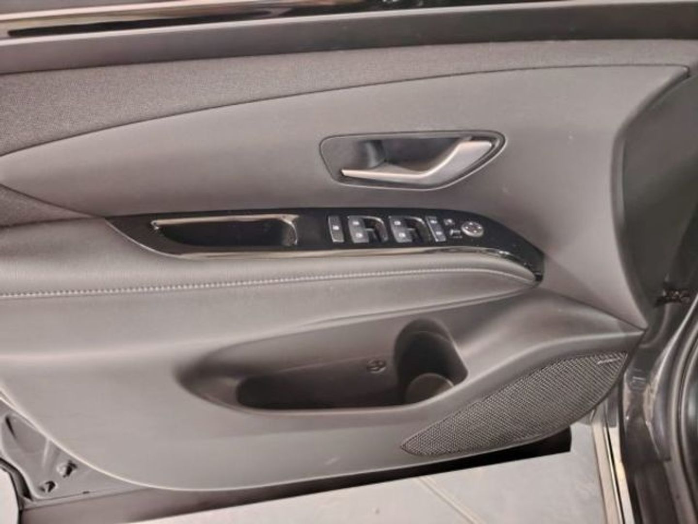 Hyundai Tucson 1.6 TGDI PHEV Tecno Sky 4x4 Auto 195 kW (265 CV) Gris SUV