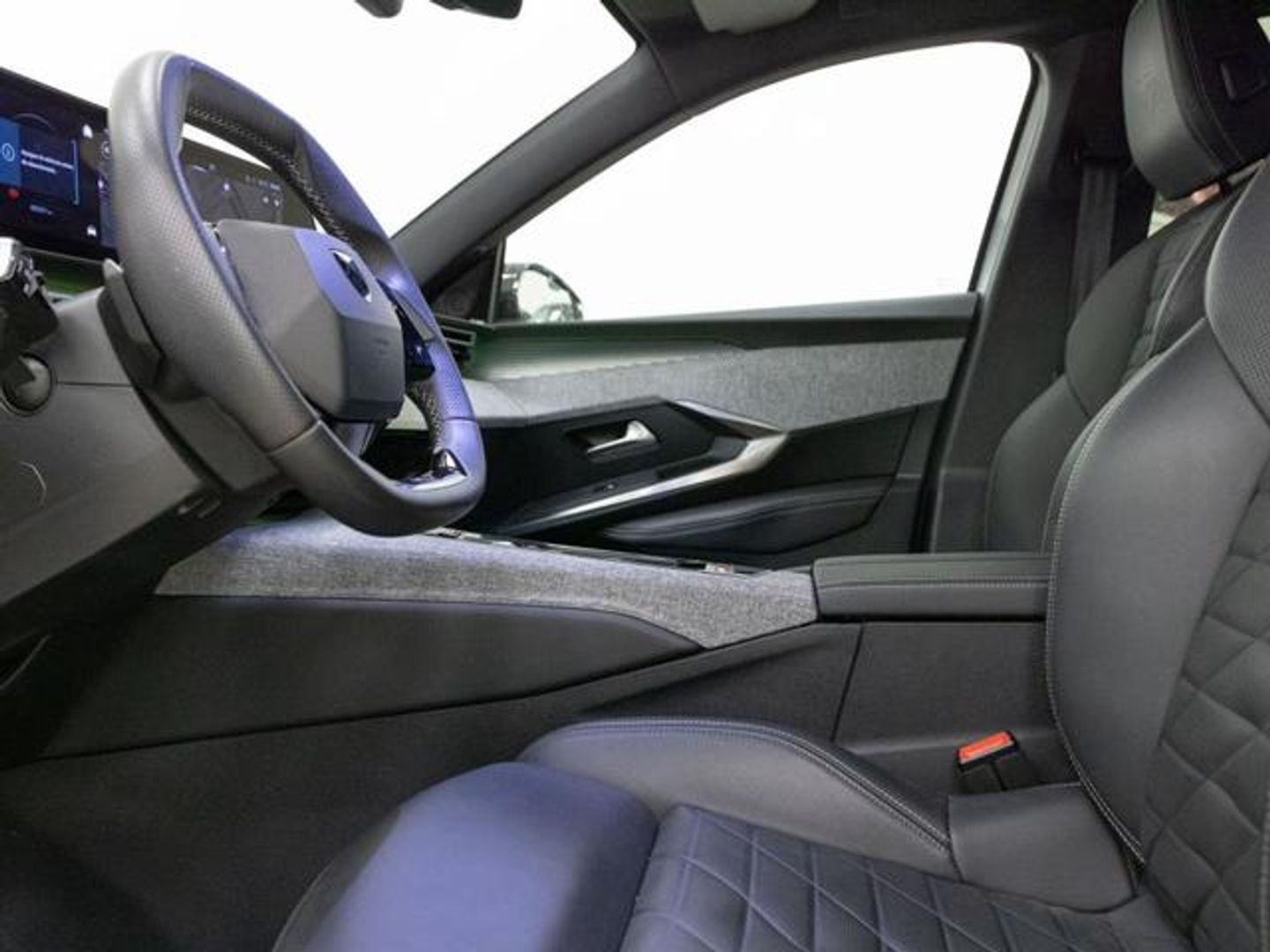 Peugeot e-3008 Eléctrico GT 157 kW (214 CV)