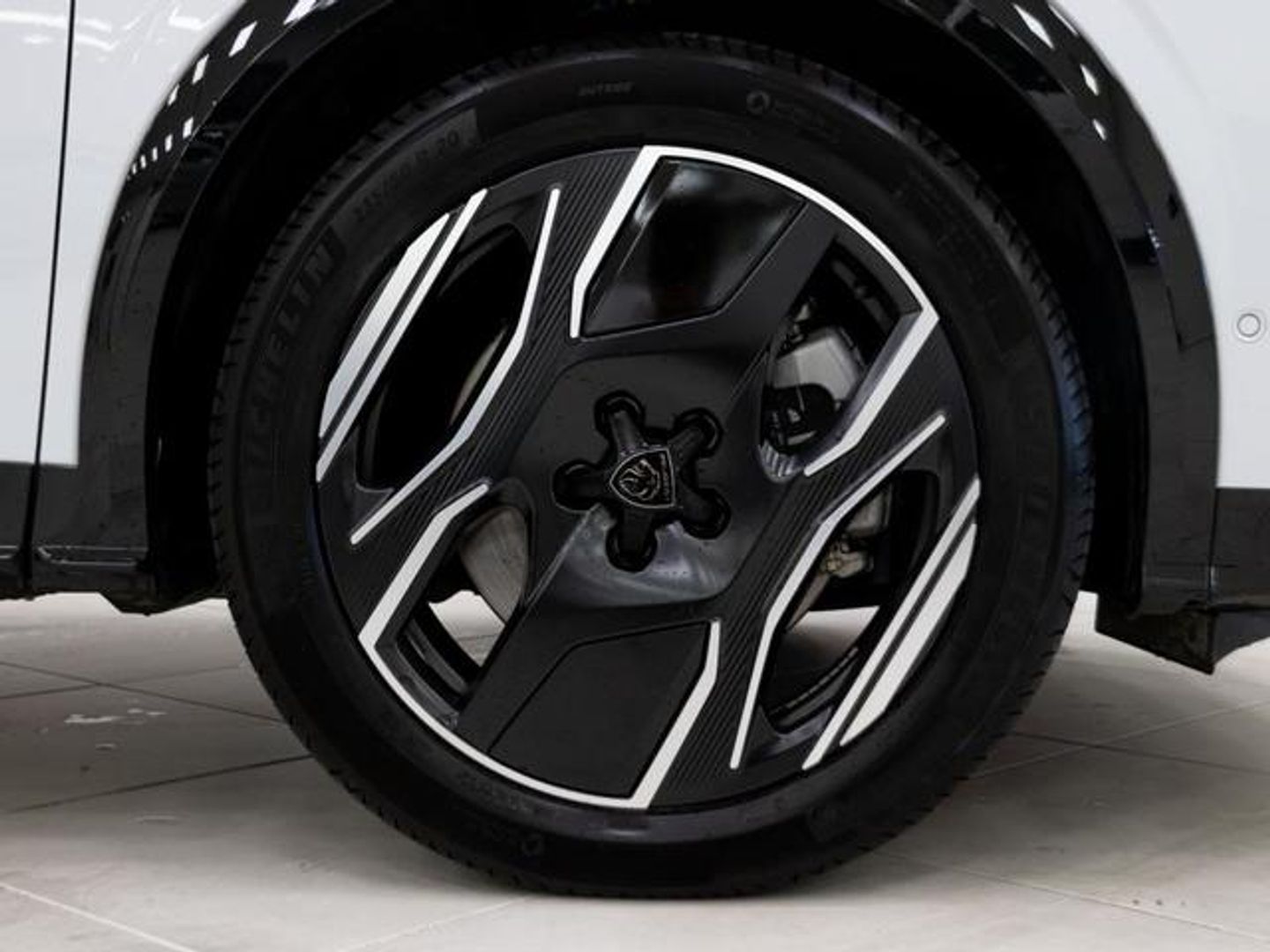 Peugeot e-3008 Eléctrico GT 157 kW (214 CV)