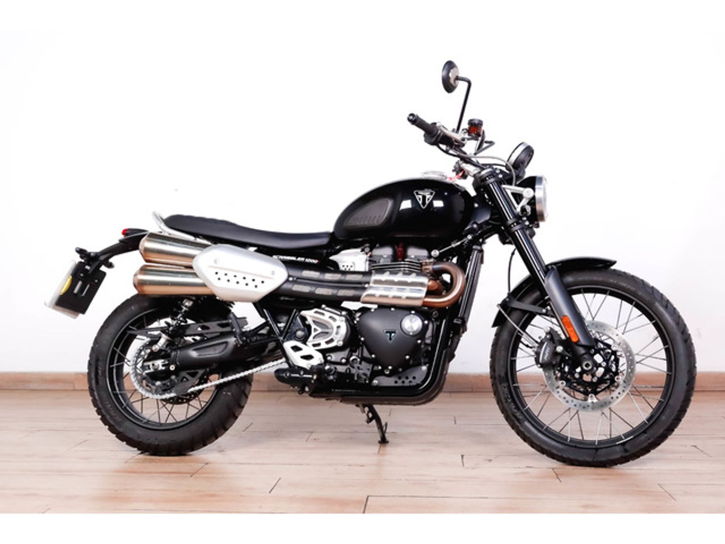 Triumph Scrambler 1200 X Negro Motorcycle