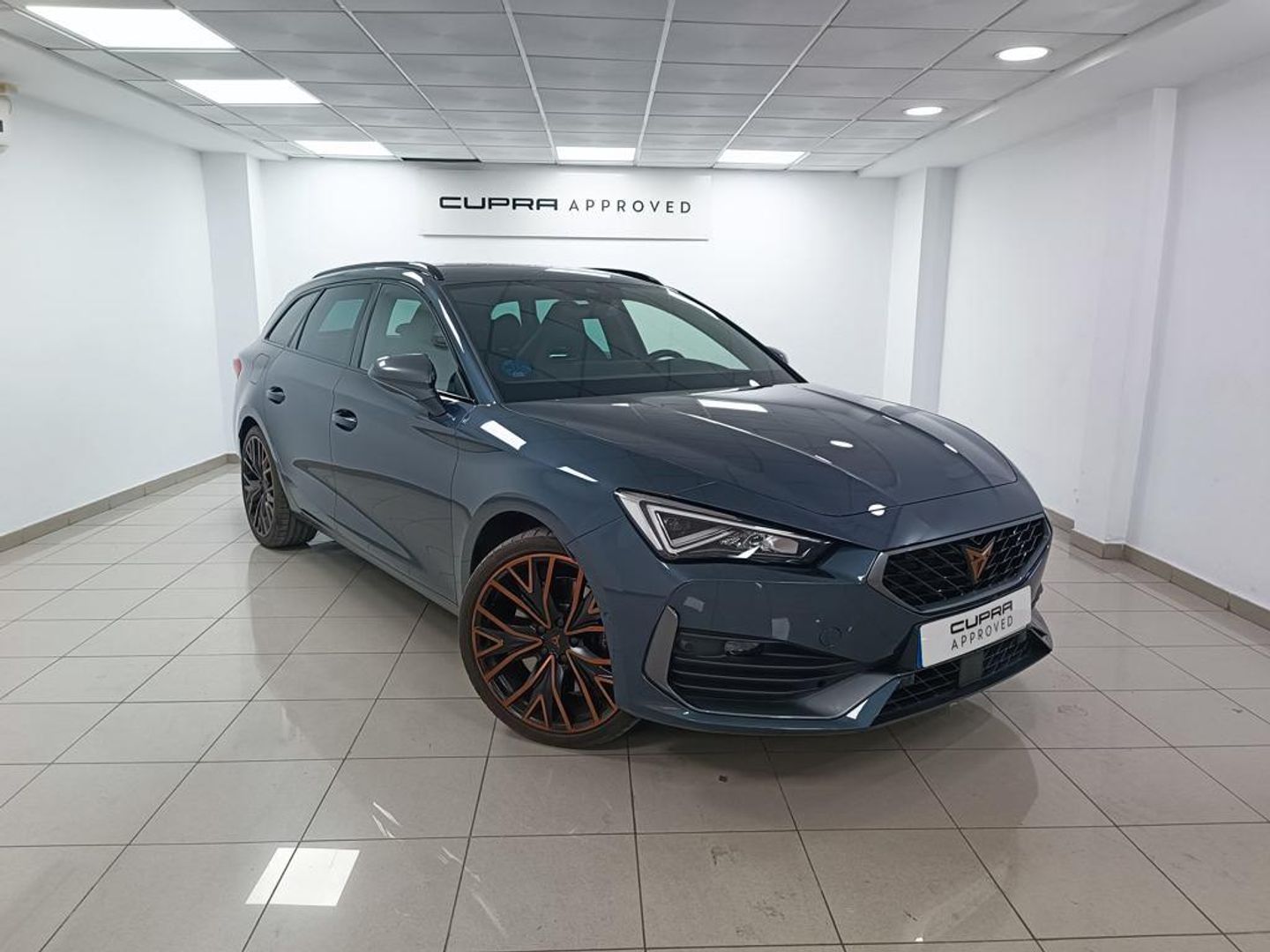 CUPRA Leon Sportstourer 1.4 e-Hybrid VZ DSG 180 kW (245 CV) Gris Familiar