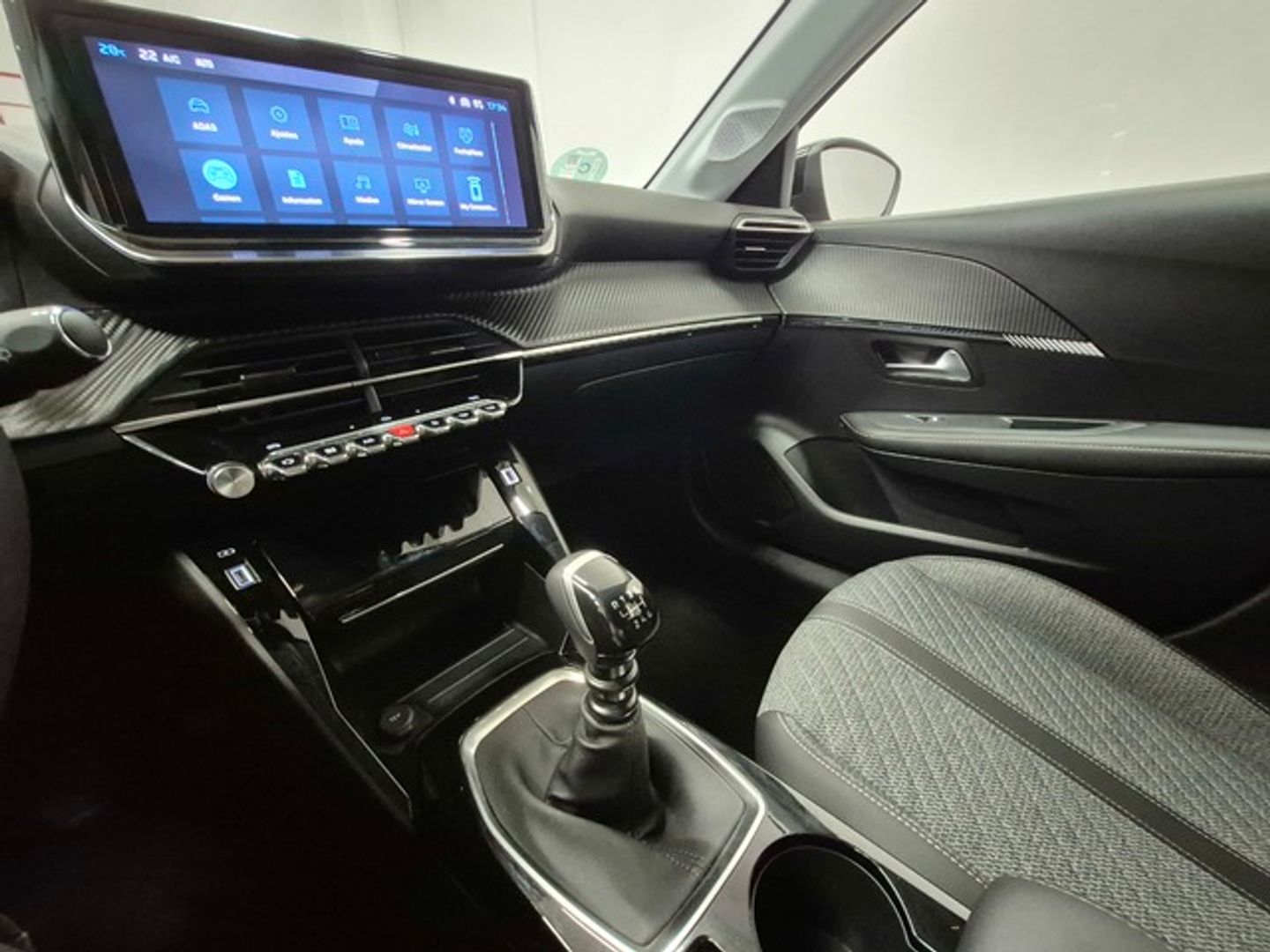 Peugeot 208 PureTech 100 Allure 75 kW (100 CV)