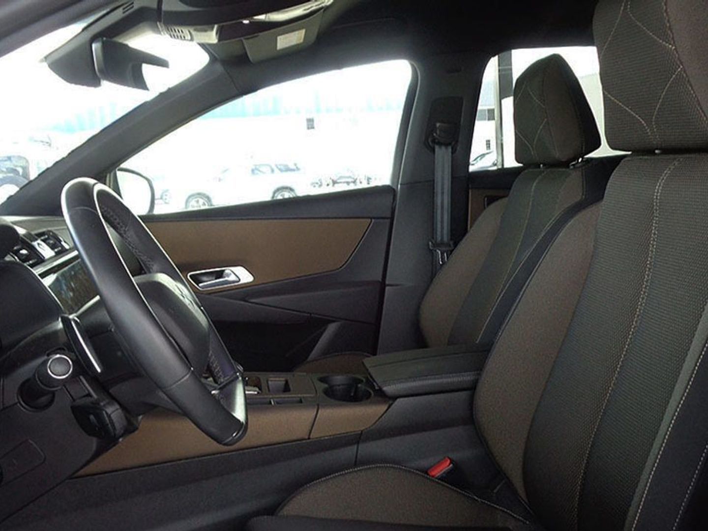 DS DS7 Crossback BlueHDi 130 DE Bastille + AT 96 kW (130 CV)