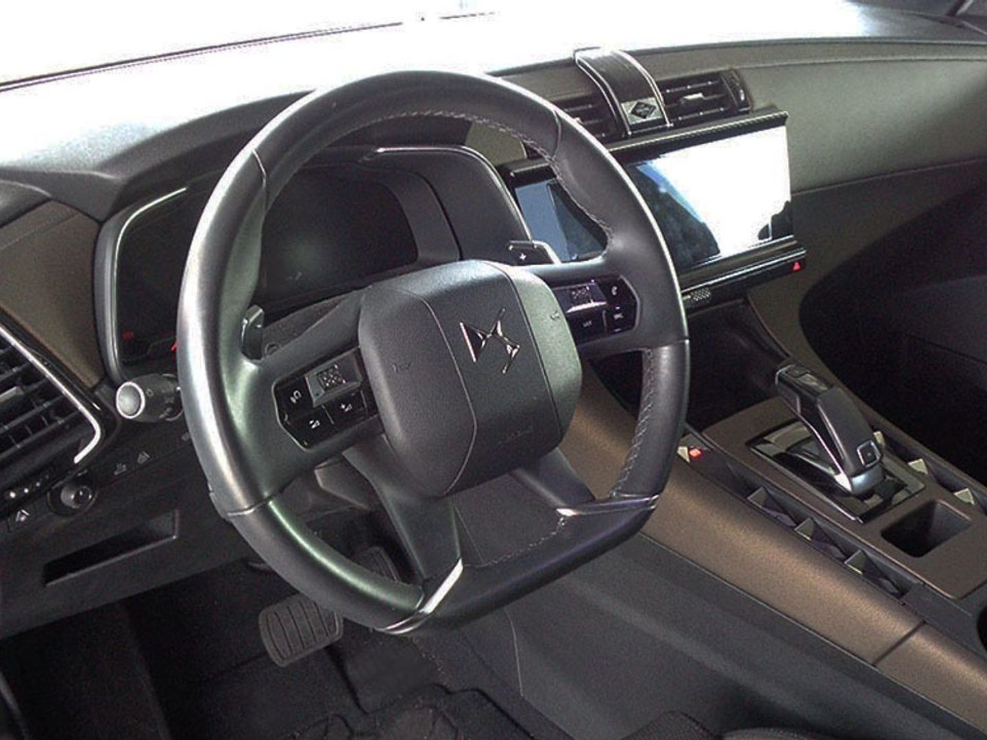 DS DS7 Crossback BlueHDi 130 DE Bastille + AT 96 kW (130 CV)