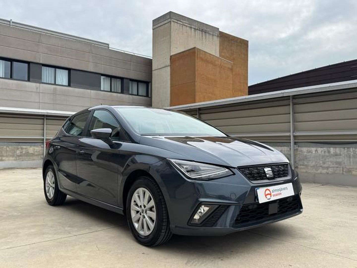 SEAT Ibiza 1.0 TSI Style XL 81 kW (110 CV) Gris Compact