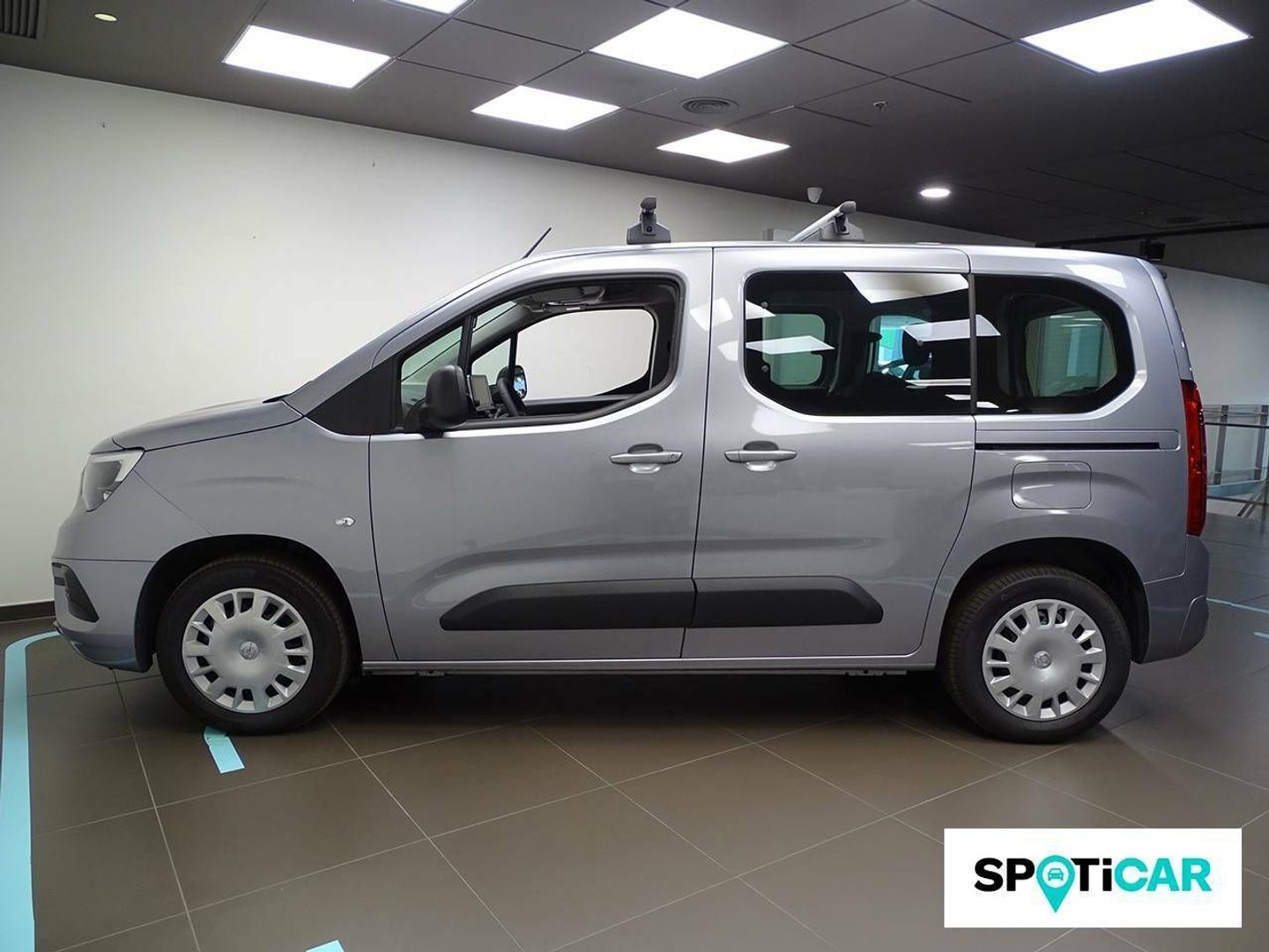 Opel Combo-e Life BEV 50kWh Edition Plus L 100 kW (136 CV)