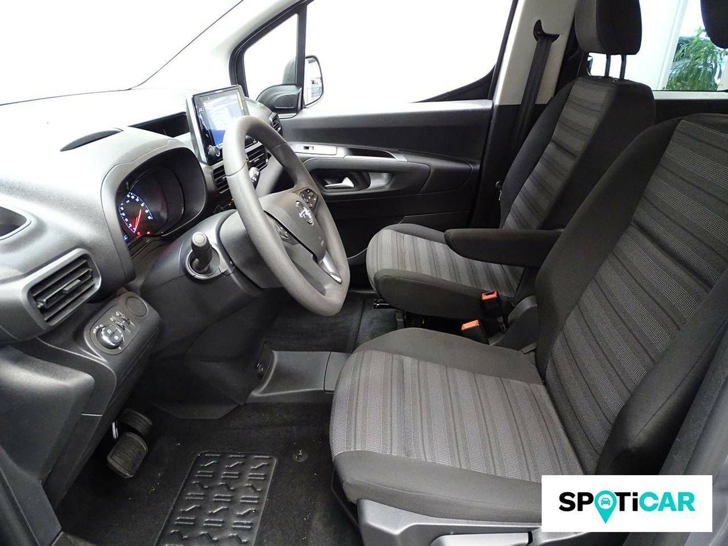 Opel Combo-e Life BEV 50kWh Edition Plus L 100 kW (136 CV)