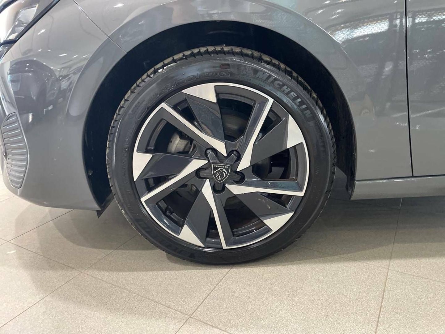 Peugeot 308 PureTech 130 S&S Allure 96 kW (130 CV)