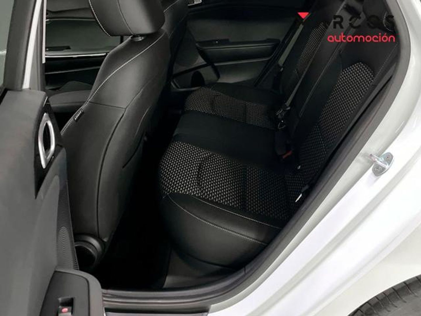 Kia Ceed 1.0 T-GDi Tech 74 kW (100 CV) Blanco Compact