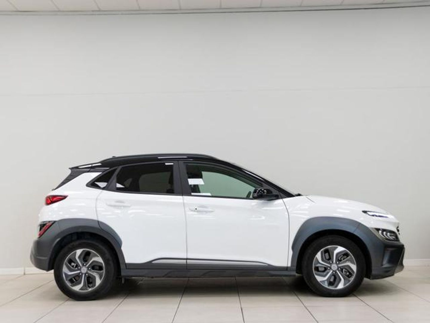 Hyundai Kona 1.6 GDI HEV Tecno 2C DCT 104 kW (141 CV)