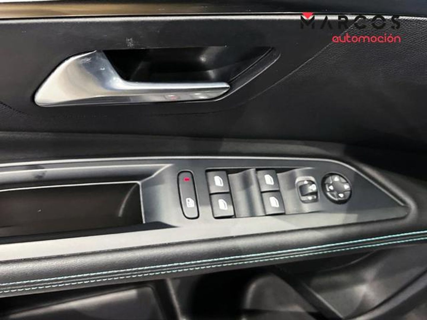 Peugeot 5008 BlueHDI 130 S&S Allure Pack EAT8 96 kW (130 CV) Gris Plata SUV