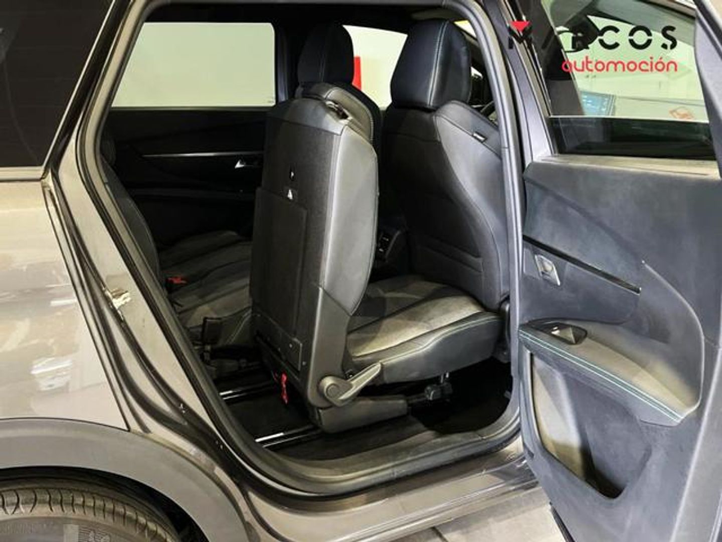Peugeot 5008 BlueHDI 130 S&S Allure Pack EAT8 96 kW (130 CV) Gris Plata SUV