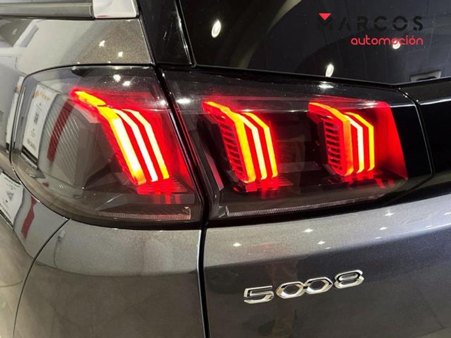 Peugeot 5008 BlueHDI 130 S&S Allure Pack EAT8 96 kW (130 CV) Gris Plata SUV