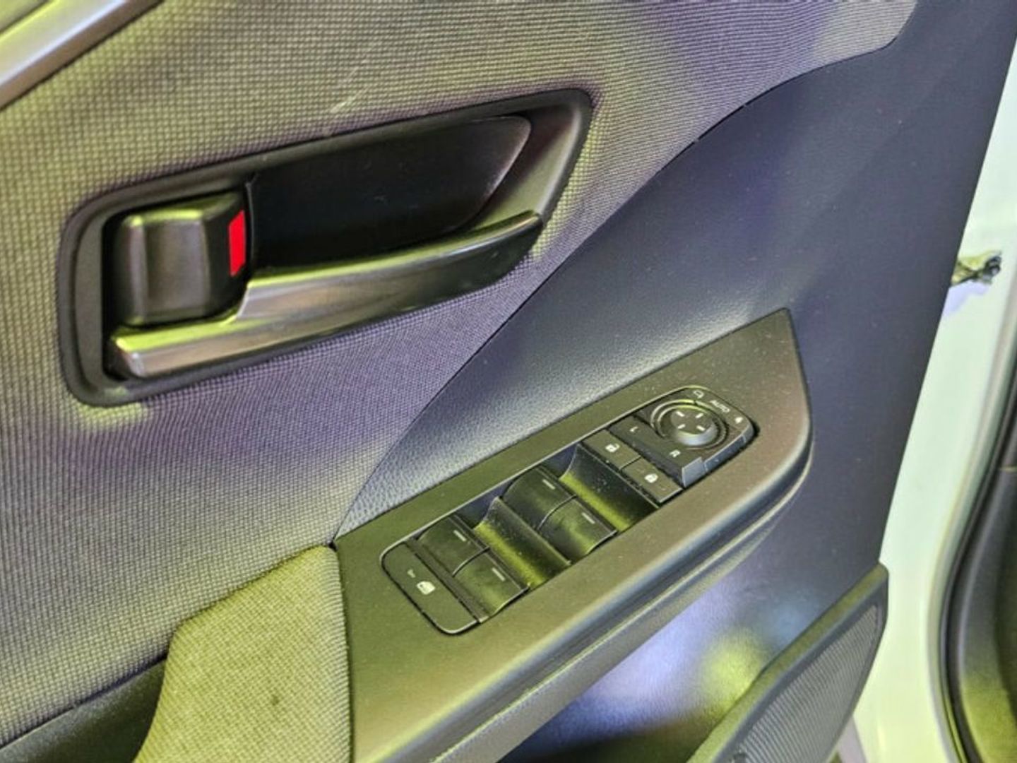 Toyota C-HR 140H Advance 103 kW (140 CV)