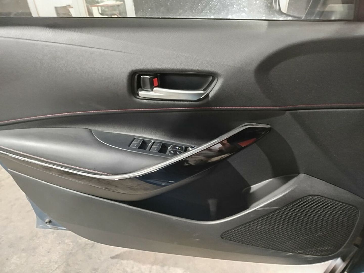 Toyota Corolla 180H Advance E-CVT 132 kW (180 CV) Azul Compact