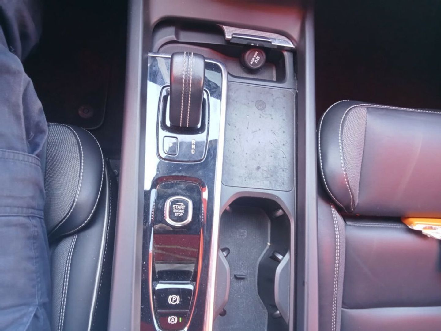 Volvo XC60 T6 Recharge R-Design AWD Auto 250 kW (340 CV)