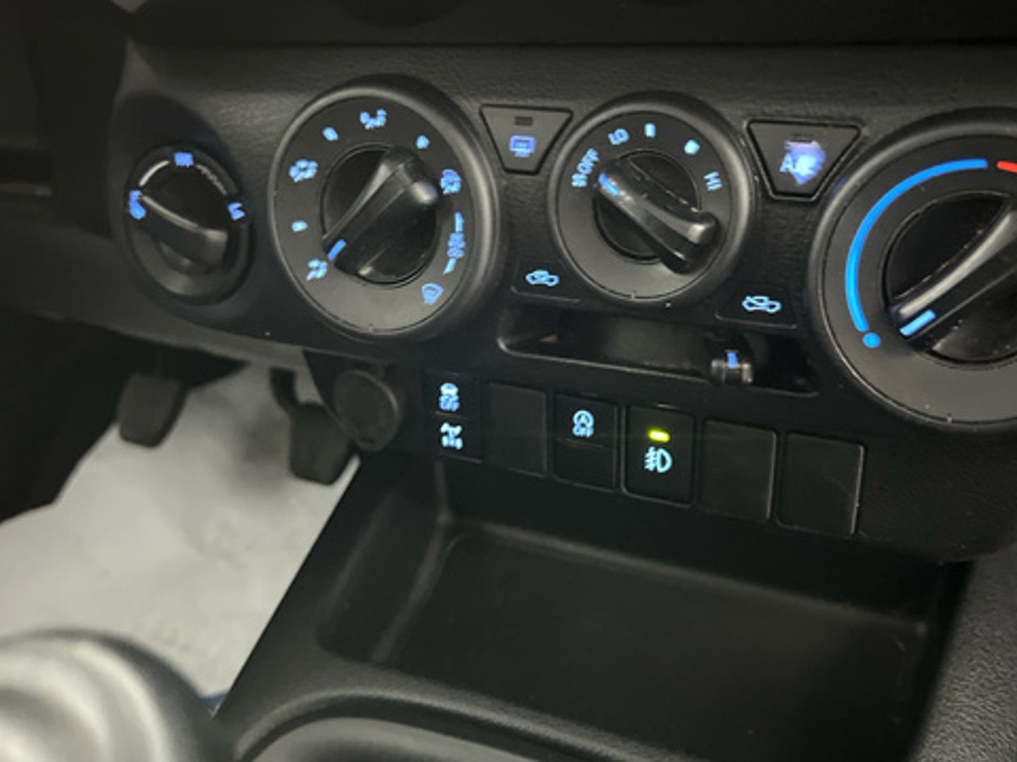 Toyota Hilux 2.4 D-4D DC GX Plus 110 kW (150 CV)