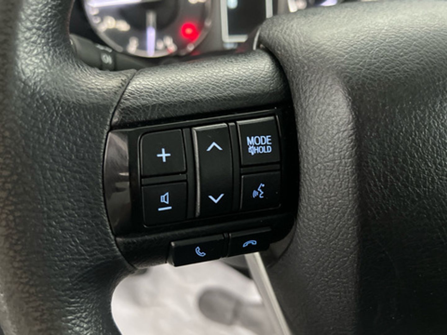 Toyota Hilux 2.4 D-4D DC GX Plus 110 kW (150 CV)