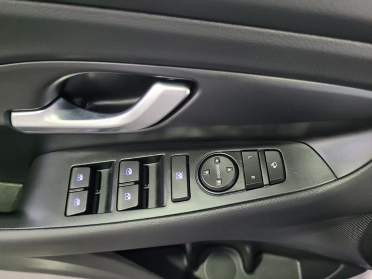 Hyundai i30 1.0 TGDI 48V Klass 74 kW (100 CV)