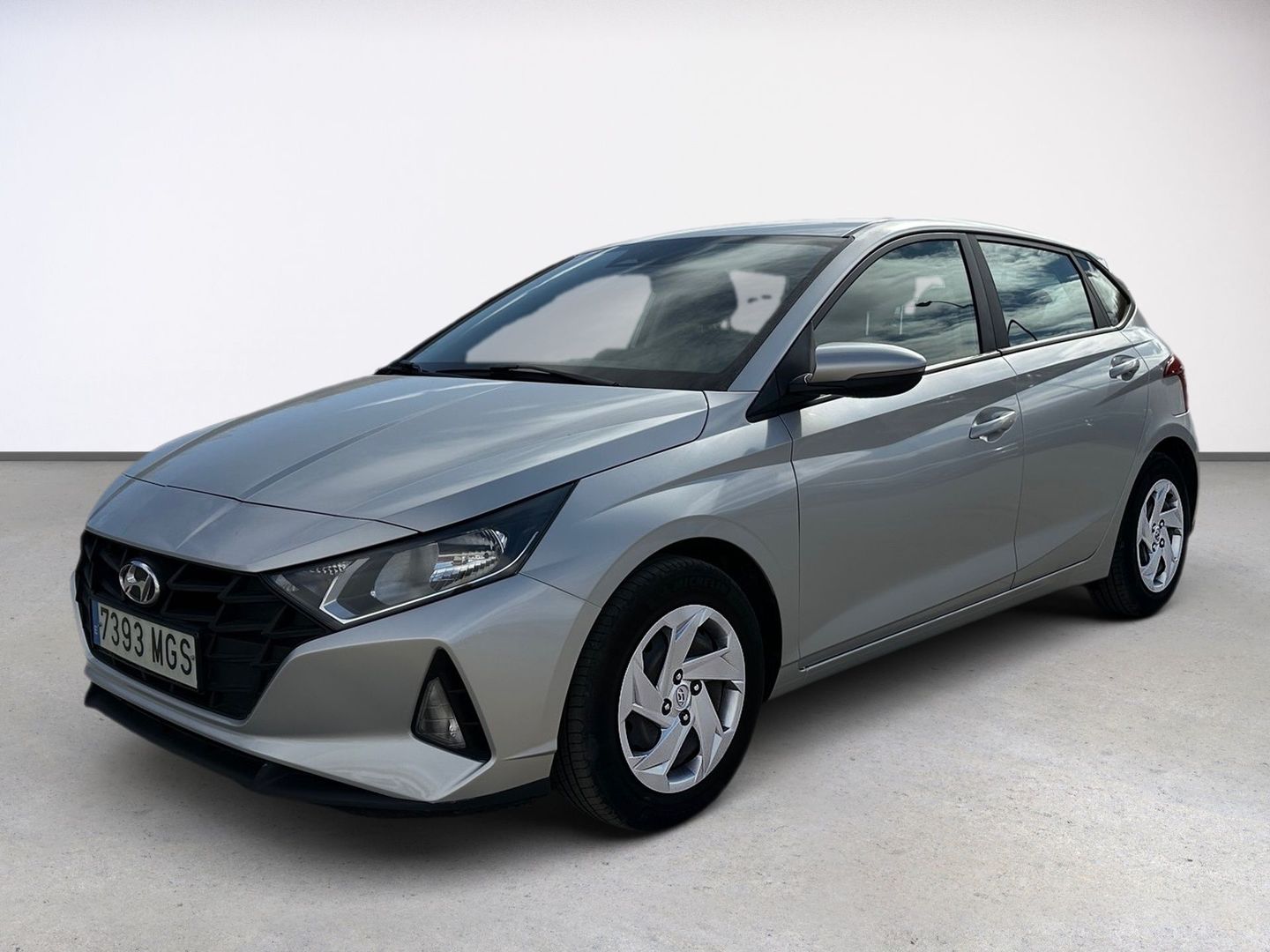 Hyundai i20 1.2 MPI Essence 62 kW (84 CV) Gris Plata Compact