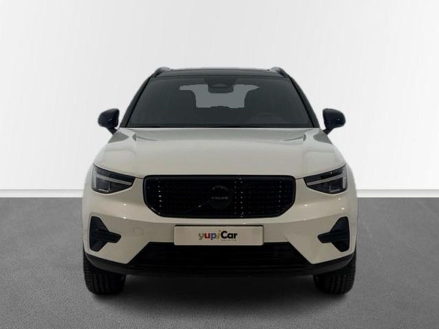 Volvo XC40 B3 G Black Edition+ Auto 120 kW (163 CV)