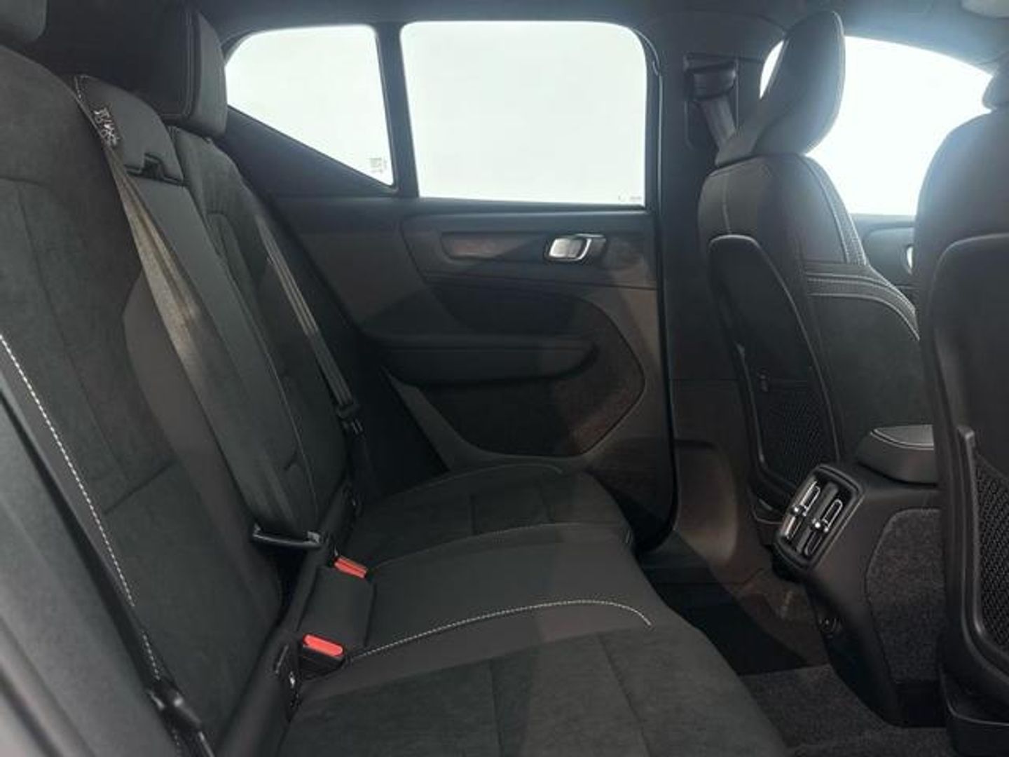 Volvo XC40 B3 G Black Edition+ Auto 120 kW (163 CV)