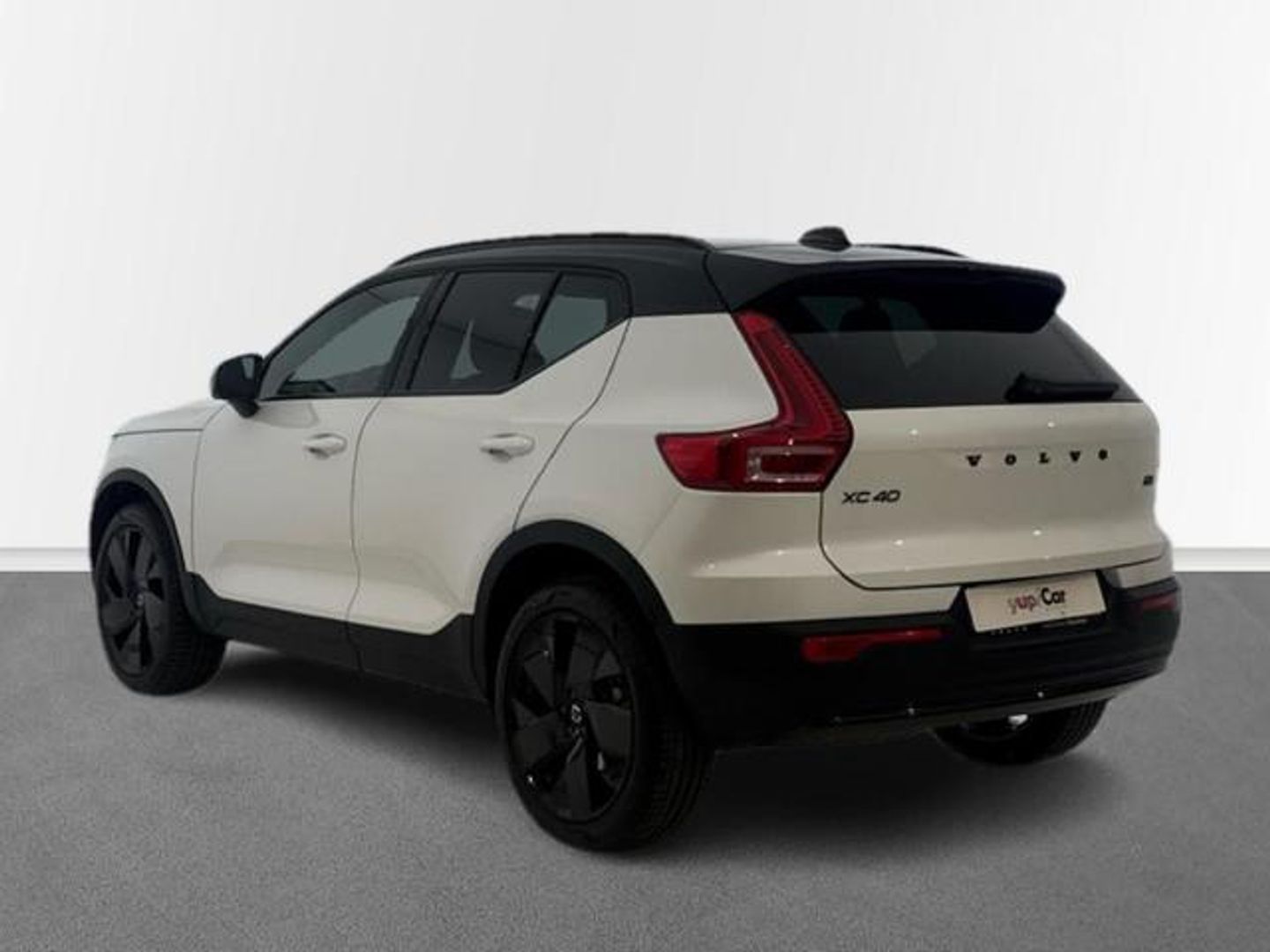 Volvo XC40 B3 G Black Edition+ Auto 120 kW (163 CV)