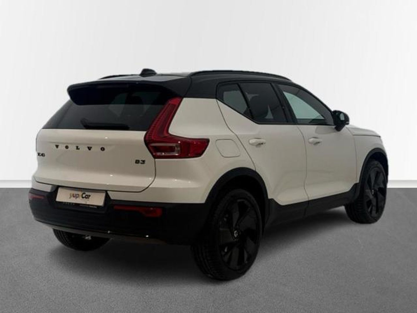 Volvo XC40 B3 G Black Edition+ Auto 120 kW (163 CV)