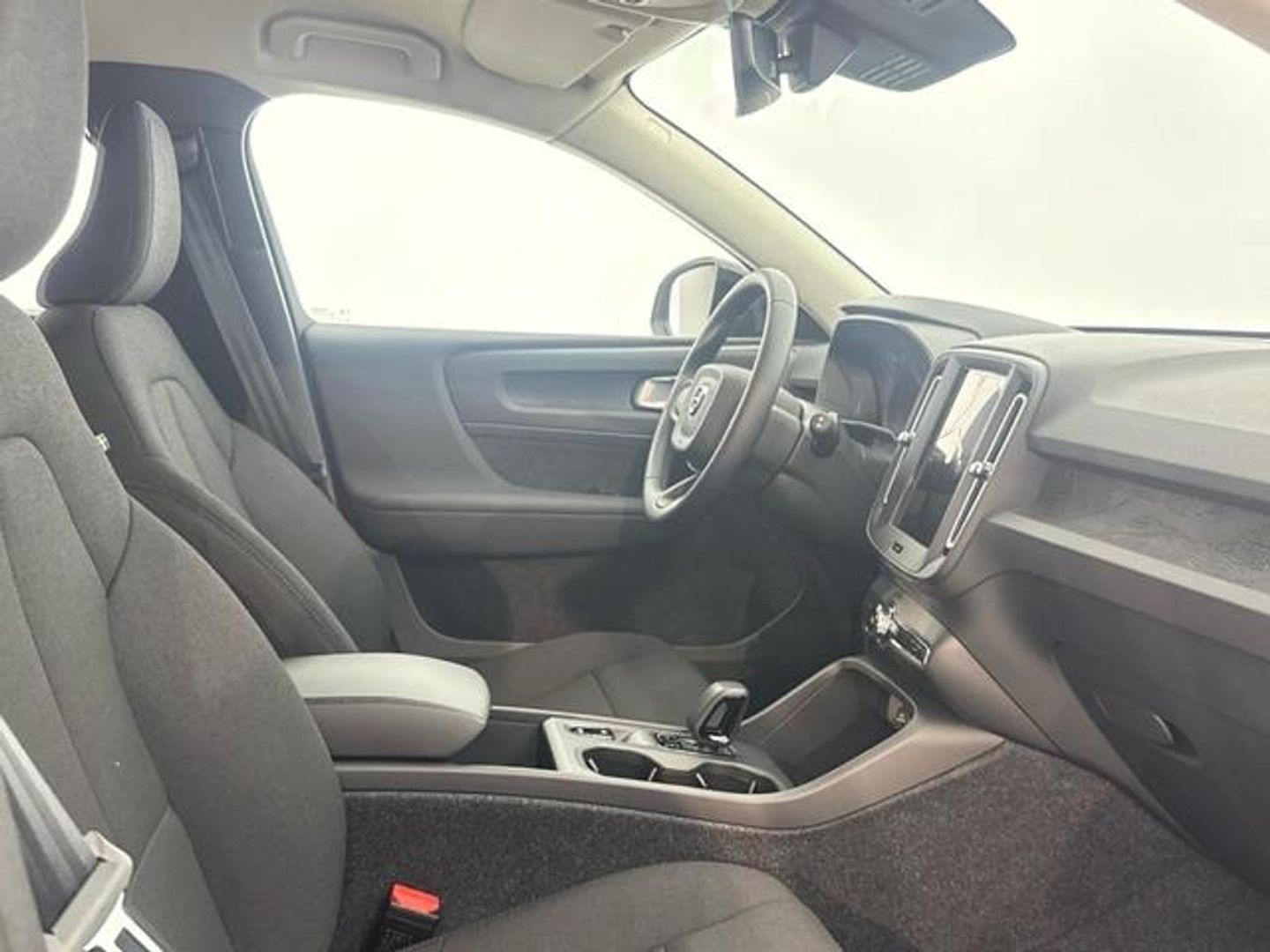 Volvo XC40 B3 G Essential Auto 120 kW (163 CV)