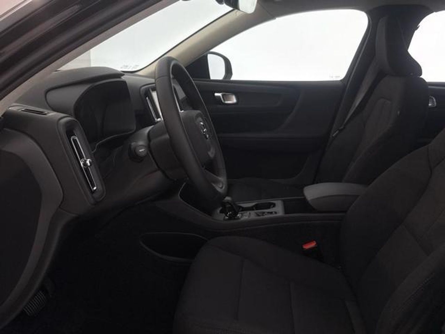 Volvo XC40 B3 G Essential Auto 120 kW (163 CV)