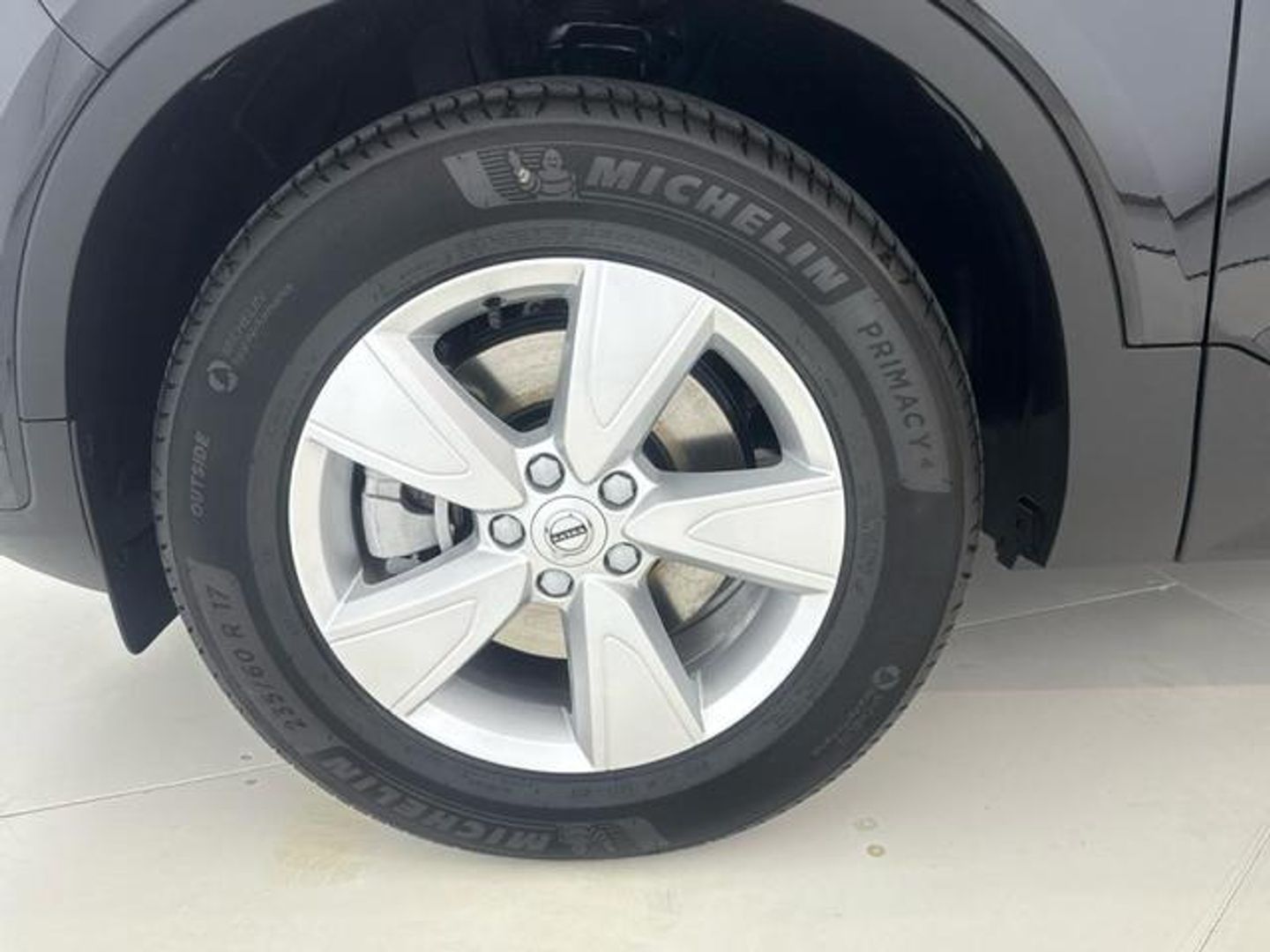 Volvo XC40 B3 G Essential Auto 120 kW (163 CV)