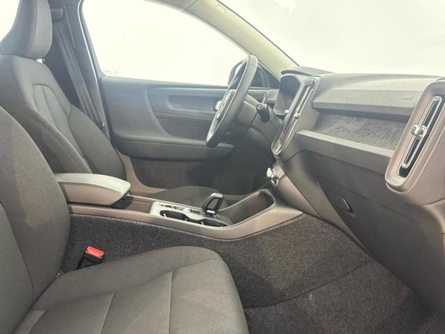 Volvo XC40 B3 G Essential Auto 120 kW (163 CV)