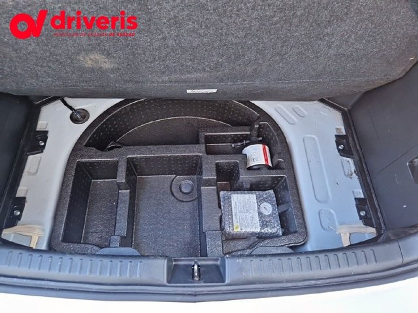 Toyota Yaris 120H Style 85 kW (116 CV) Blanco Compact
