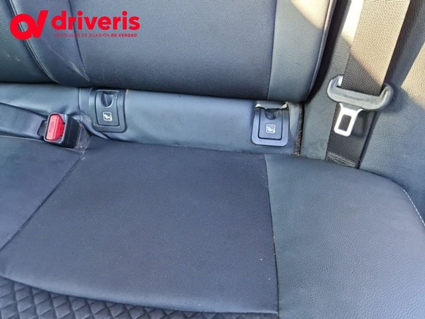 Toyota Yaris 120H Style 85 kW (116 CV) Blanco Compact