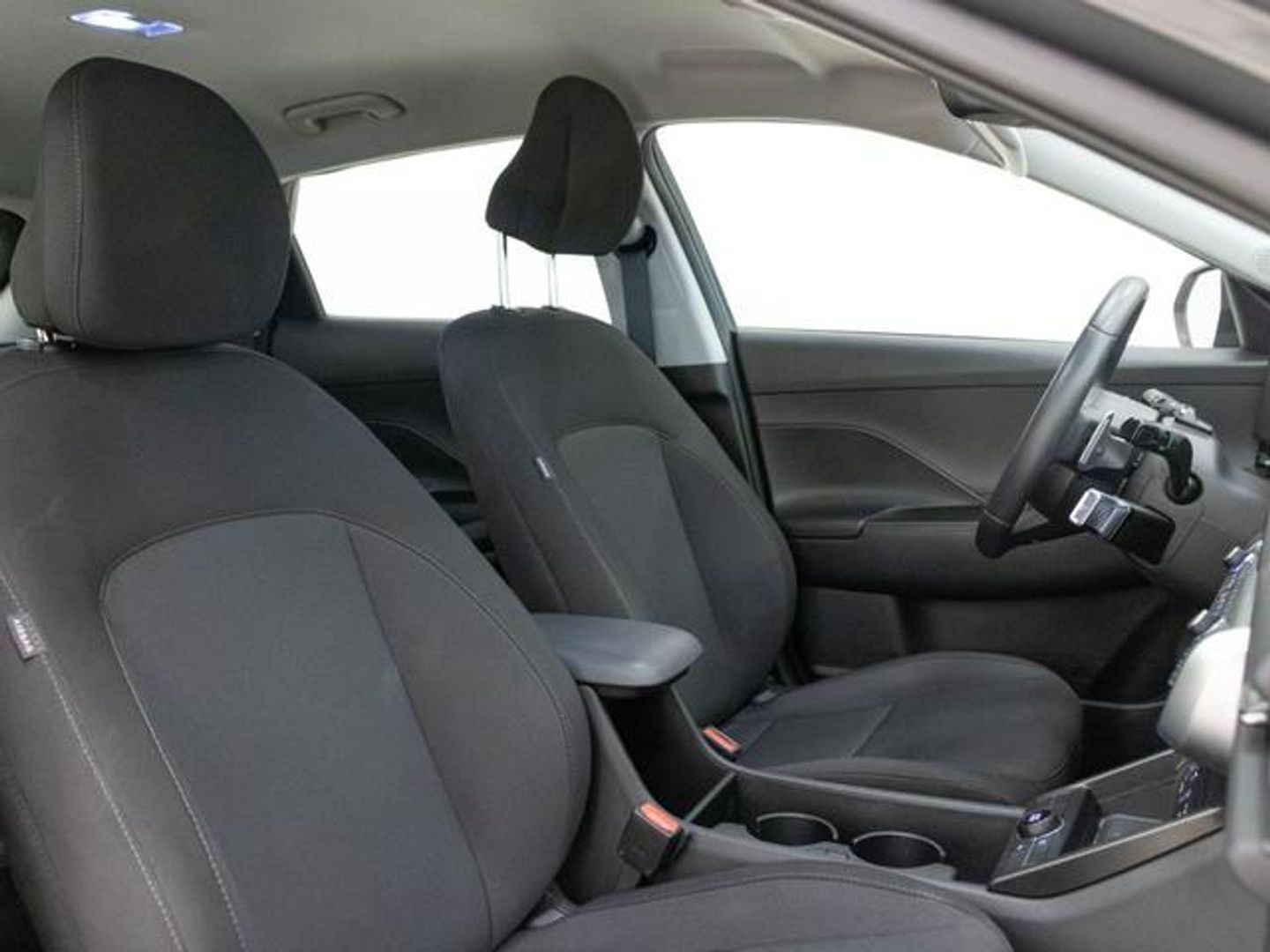 Hyundai Kona 1.6 GDI HEV Maxx DCT 104 kW (141 CV)