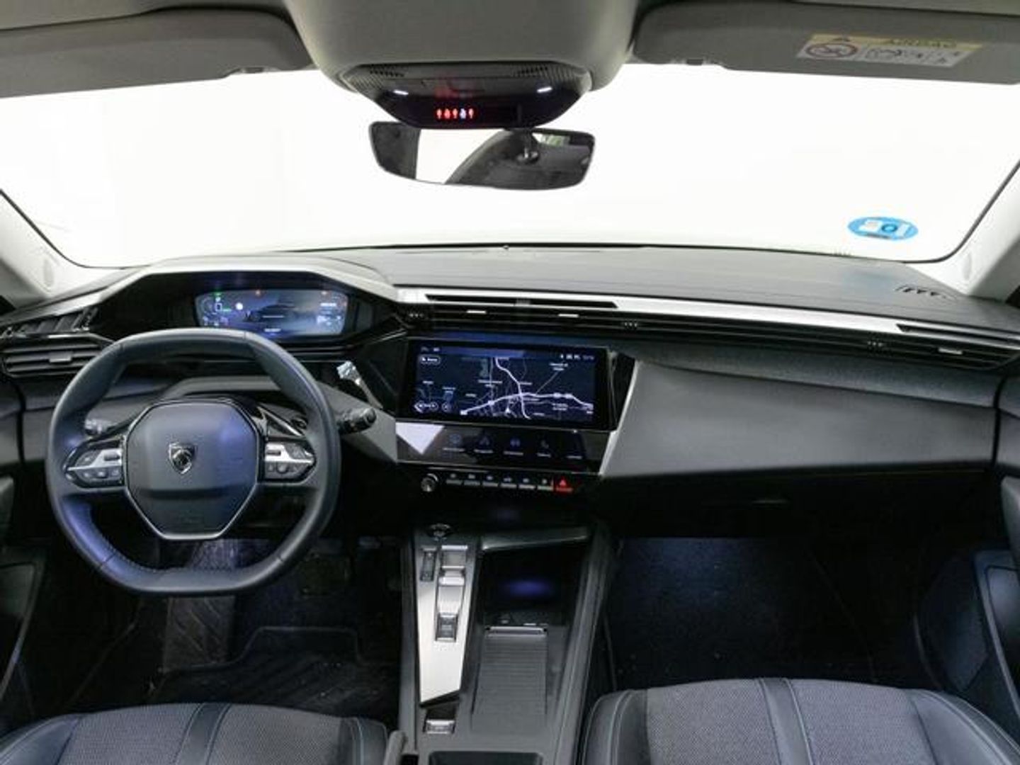 Peugeot 308 Hybrid Allure eEAT8 132 kW (180 CV) Verde Sedan