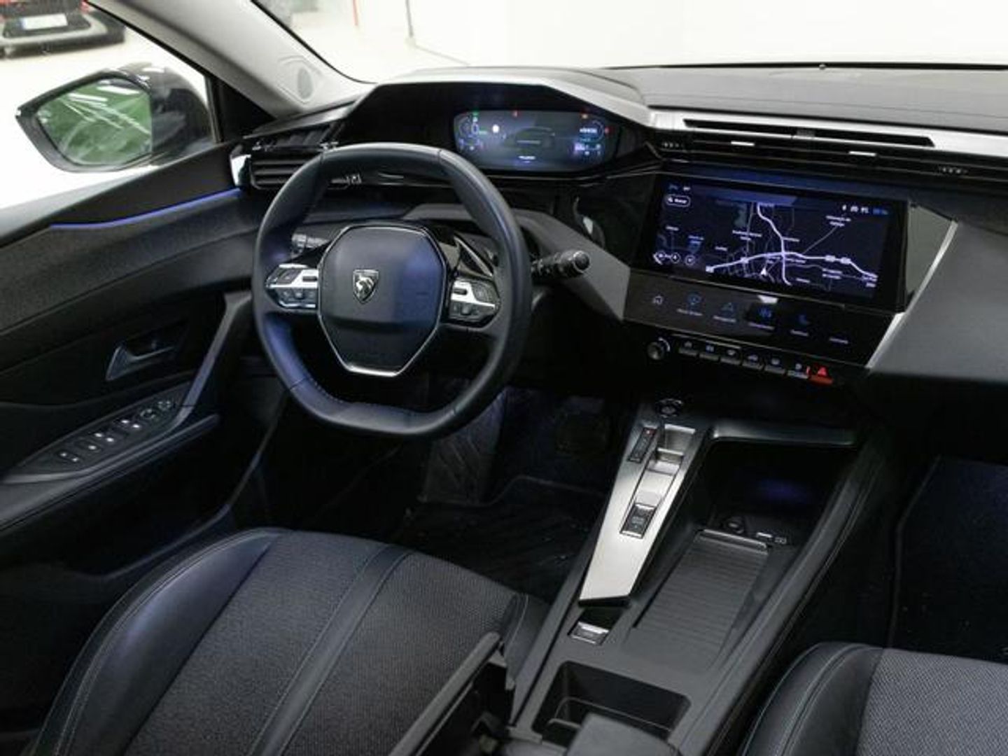 Peugeot 308 Hybrid Allure eEAT8 132 kW (180 CV) Verde Sedan