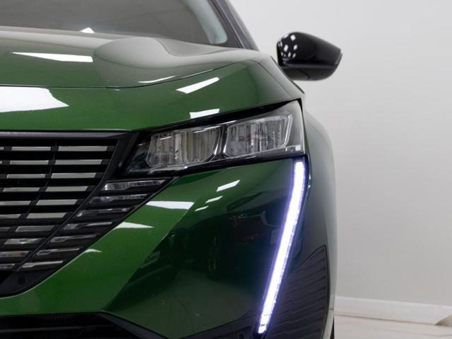 Peugeot 308 Hybrid Allure eEAT8 132 kW (180 CV) Verde Sedan