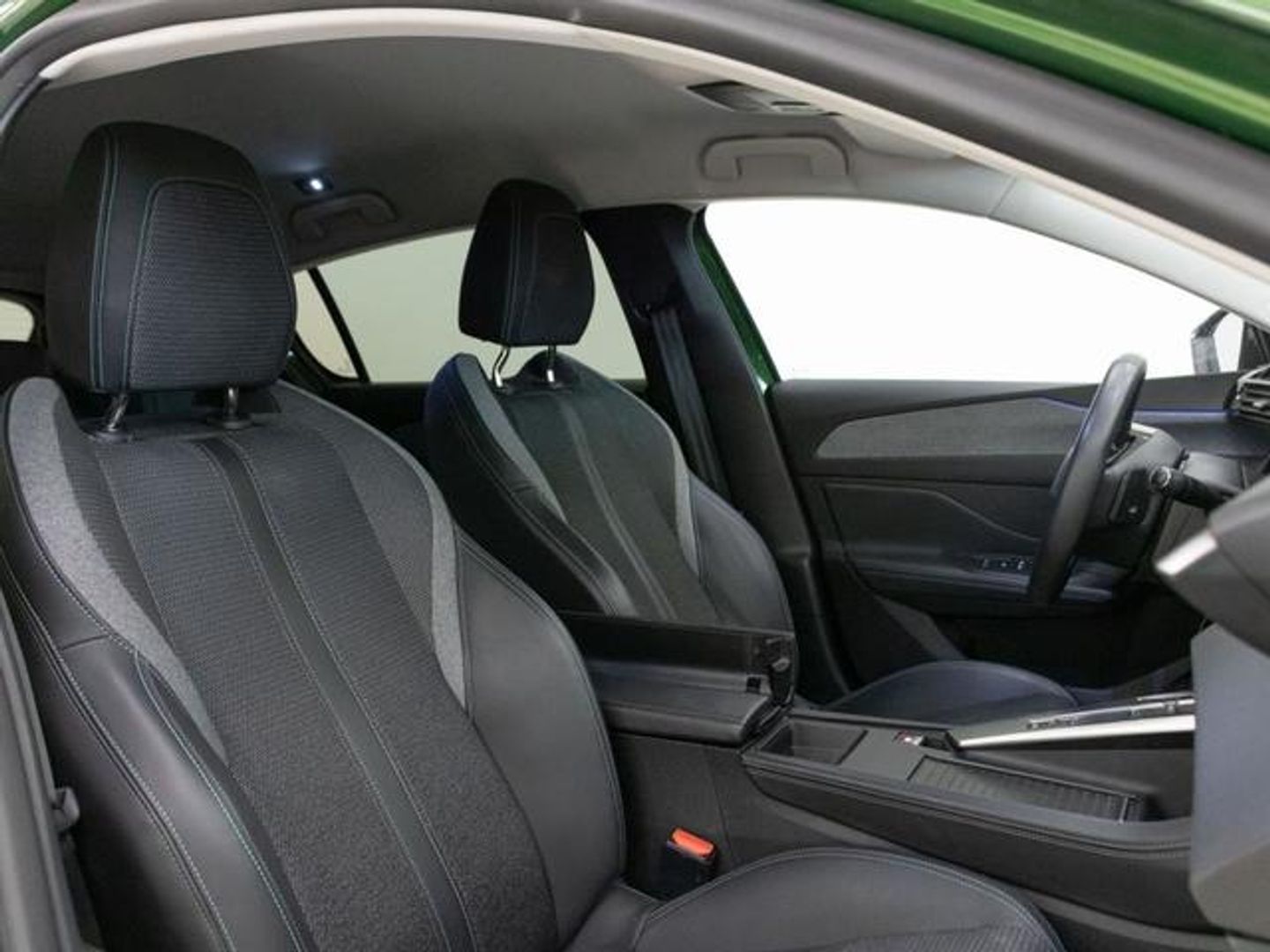 Peugeot 308 Hybrid Allure eEAT8 132 kW (180 CV) Verde Sedan