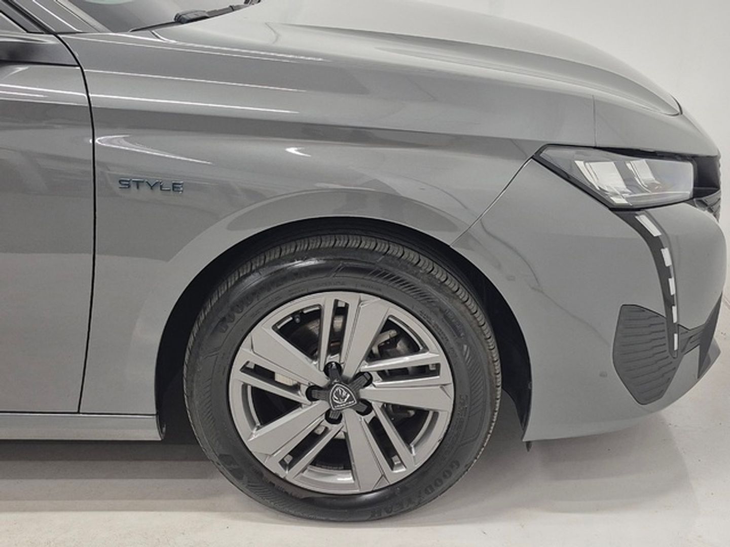 Peugeot 308 PureTech 130 S&S Style EAT8 96 kW (130 CV)