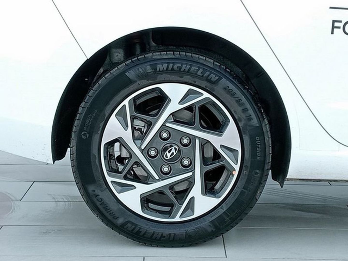 Hyundai i30 Fastback 1.0 TGDI 48V Klass 74 kW (100 CV) Blanco Compact